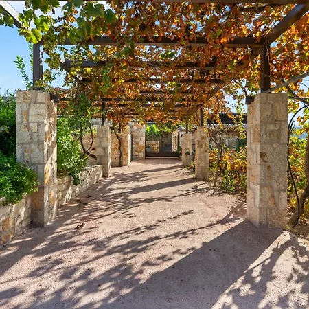 ιπποθόη Villa